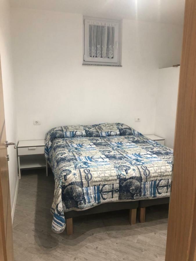 Bozic Apartman Appartamento Pola Esterno foto
