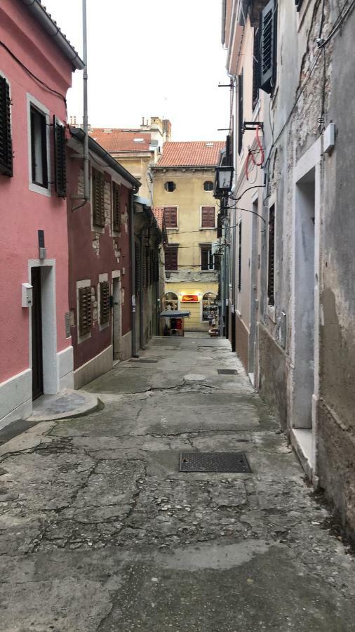 Bozic Apartman Appartamento Pola Esterno foto