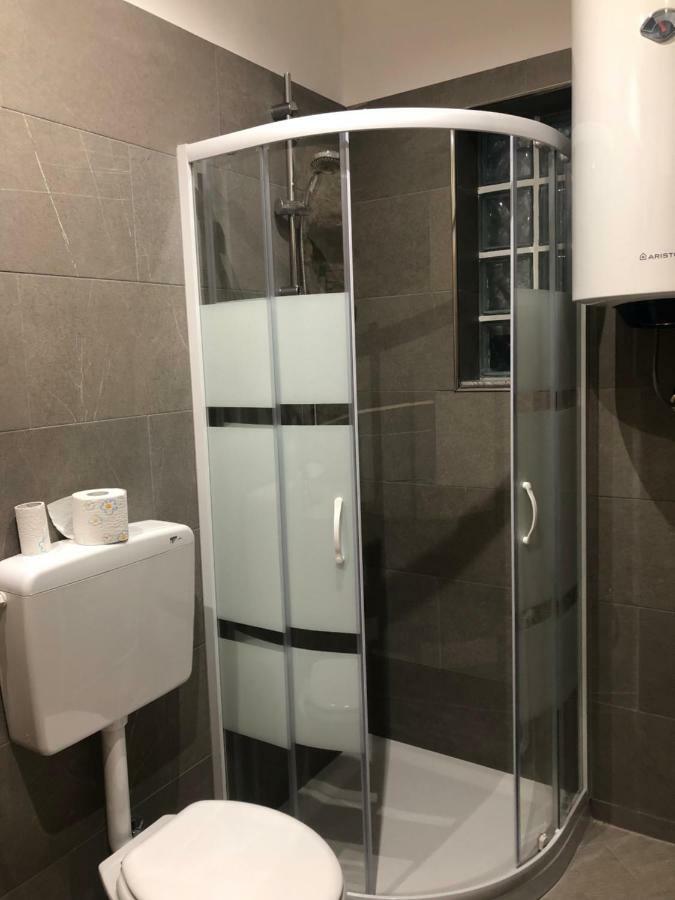 Bozic Apartman Appartamento Pola Esterno foto